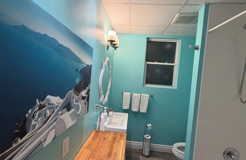Sudbury House | Beautifully Centered Short stay