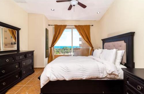 Sandy Beach Resort | Bella sirena Resort 2Rec condo con albercas y playa