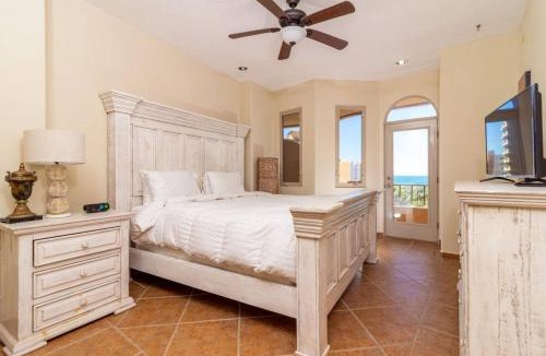 Sandy Beach Resort | Bella sirena Resort 2Rec condo con albercas y playa
