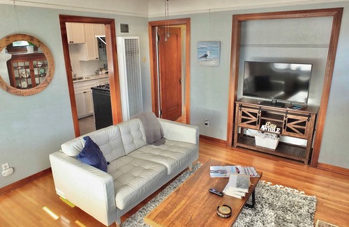 Belmont Heights Apartment | Belmont Boutique | Dream Retreat for 2