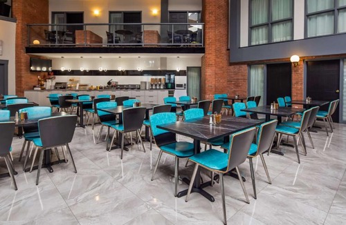 Laval Hotel | Best Western Laval-Montreal & Conference Centre