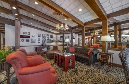 Downtown Minneapolis Hotel | Best Western Plus The Normandy Inn & Suites