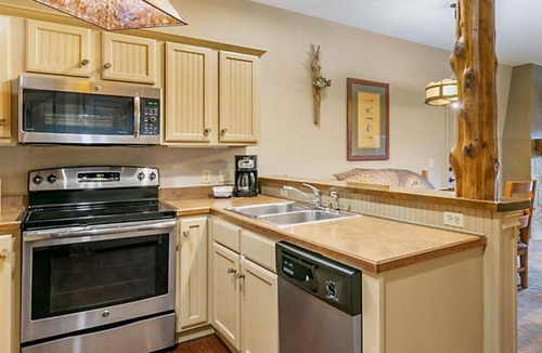 Big Cedars Resort | Big Cedar Wilderness Club Studio Relaxing resort in charming Ridgedale