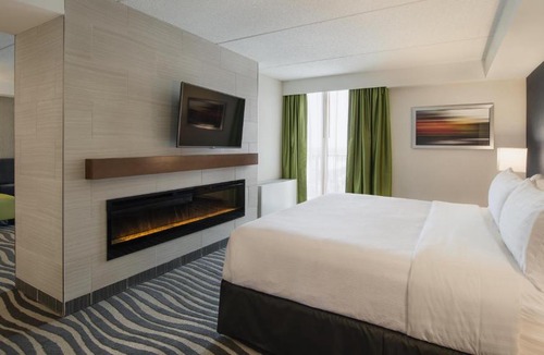 St. James Hotel | Birchwood Inn, BW Premier Collection