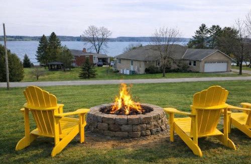 Greater Napanee House | BizLodge Napanee Hillside Bayview Group And Family