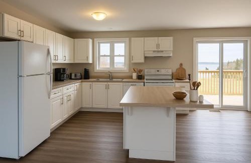 Greater Napanee House | BizLodge Napanee Hillside Bayview Group And Family