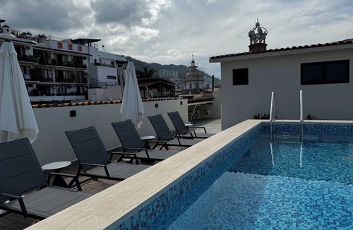 Las Glorias Apartment | Bliss, in the heart of PV! 2-bedroom apartment with AC, WiFi in Puerto Vallarta