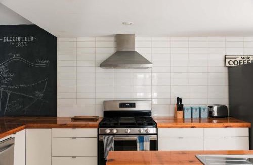 Bloomfield House | Bloomfield Bliss - Hot Tub and Walking Distance to Park ST-2019-0220