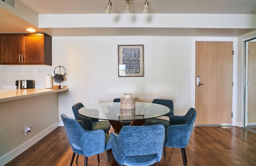 Marina del Rey Apartment | Blue Agate' Seaside Bright Waterfront Full Marina View Pool, Jacuzzi, Gym