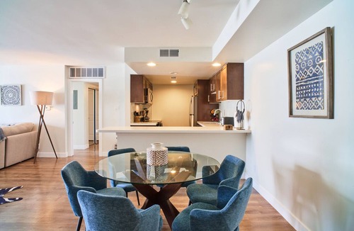 Marina del Rey Apartment | Blue Agate' Seaside Bright Waterfront Full Marina View Pool, Jacuzzi, Gym