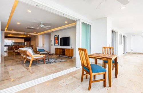 Mismaloya Apartment | Blue Horizon 301