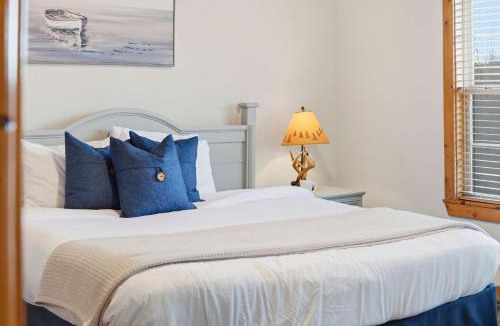Reeds Spring House | Blue Sky Lodge For 4