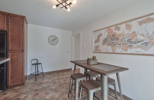 McMinnville House | Book Now for Winter Midterm Stay!