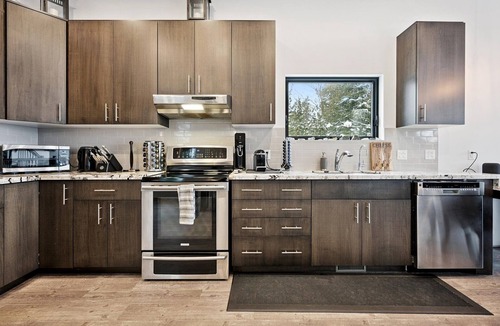 Northern Bruce Peninsula House | Borchardt Lookout | Modern Escarpment Retreat