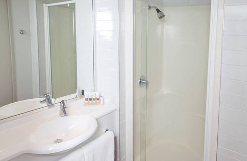 Waipahihi Hotel | Boulevard Waters