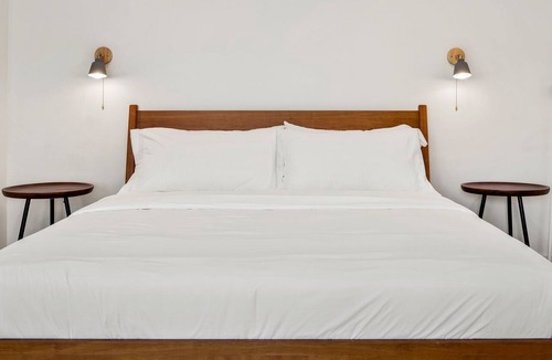 North Downtown Hotel | Boutique Hotel Walkable to Restaurants | Rose Jean 2