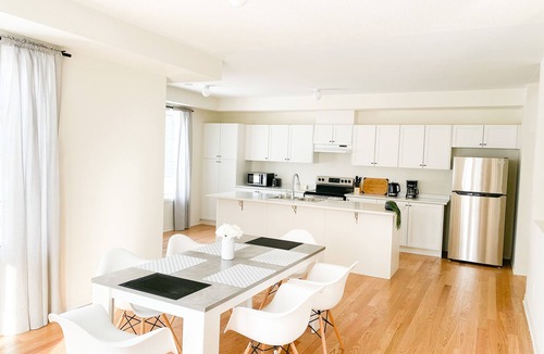 Bowmanville House | Bowmanville Home