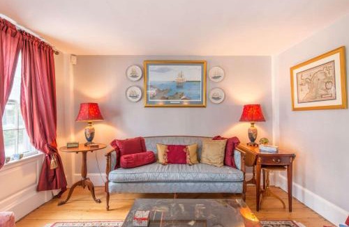 Marblehead House | Brackett Cottage