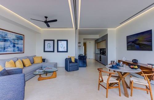 Alta Vista Apartment | Brand New Designer SohoPV Ocean Views Rooftop Pool