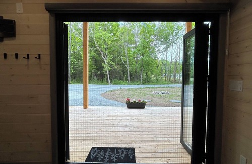 Iron Bridge Cabin | BRAND NEW - Intimate tiny cabin in Algoma!
