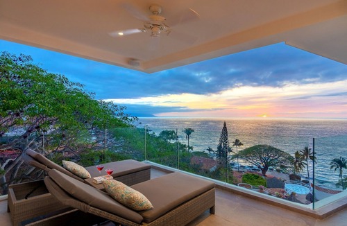 Romantic Zone Condo | Brand new luxury condo with breathtaking views, superior location and amenities
