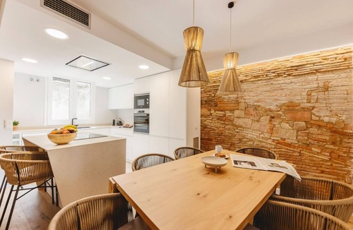Old Town Apartment | Bravissimo Cort Reial Duplex, with 3 bedrooms