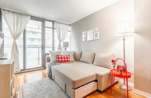 Bay Cloverhill Apartment | Breathtaking 2BR Condo Downtown with Free Parking