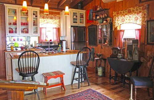 Mentone Cottage | Breathtaking Views From Any Room With Great Rates