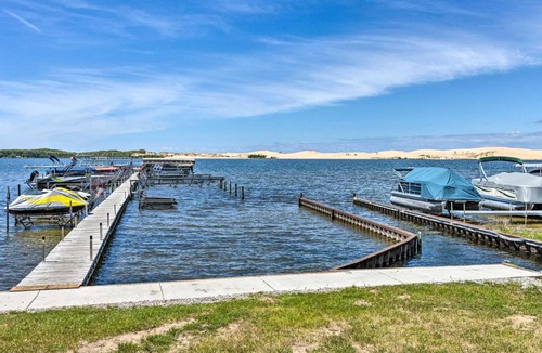 Silver Lake House | Breezy Silver Lake Getaway Fishing Dock, Grill!