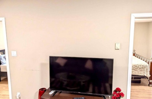 Laval Apartment | Bright Comfortable 3-Bedroom Apartment, Free Parking, Near Spa Le Finlandais