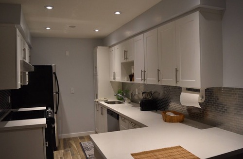 Woodbine - Lumsden Apartment | Bright, Cozy Apartment on Danforth Village.