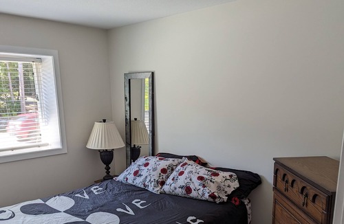 West Porpoise Bay House | Bright cozy spacious home Great for family's or couples getaway Pet friendly