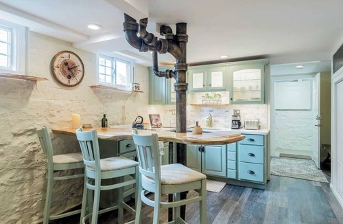 West New Haven Apartment | Bright, private stay with everything you need for a comfortable visit. Enjoy a cozy bed, private bath, and peaceful atmosphere in a centrally located home, perfect for relaxing after a day out. Easy access to local spots, dining, and transit.