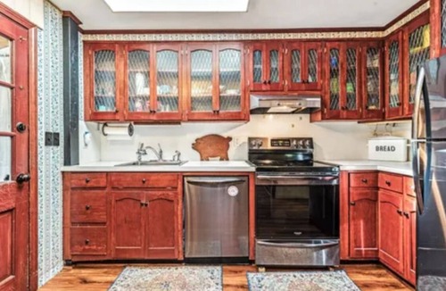 Brooklyn House | Brooklyn Bear Den: Charming 2-bedroom house
