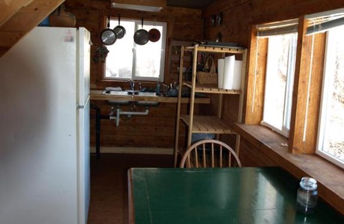 Indian Hotel | Brown Bear Saloon & Motel