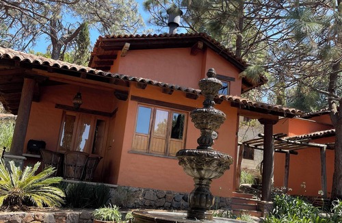 Mazamitla Cabin | Cabaña de Lujo con Jardines Excepcionales