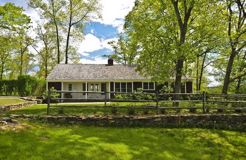 Washington Depot Cottage | "Calhoun 3-4BR" 2 Hrs NYC -Best Town, Land, Views, Restaurants, Pool, PoshPadsCT