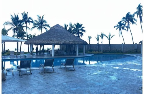 Zona Dorada Condo | Camino al Mar beachfront condo