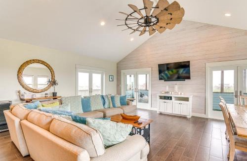 Port Bolivar House | Canal-Front Coastal Getaway in Gilchrist with Deck