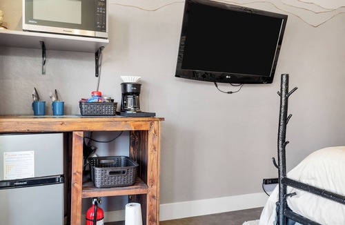 Virgin Apartment | Canyon Studio w/private courtyard, 20 minutes from Zion
