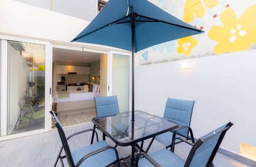 Los Morales Apartment | Capitalia | Urban Studio Escape