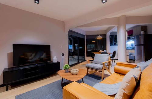 Escandon Apartment | Capitalia | Vibrant Skyline Stay