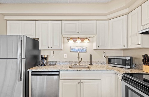 North Ocean City Condo | Carousel 2202 | Pools Ice Rink Arcade Gym |