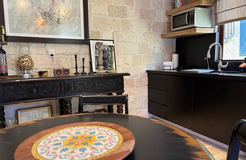 Santeagueda Apartment | Carrara: Harmony, Luxury, and Comfort in Val’Quirico