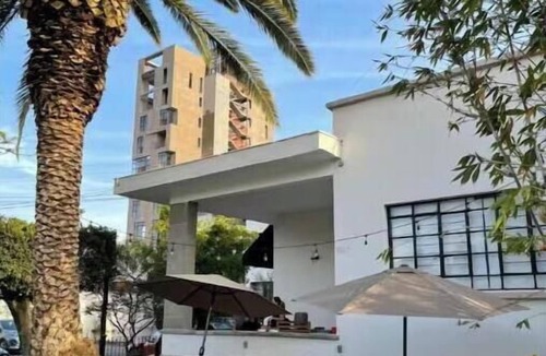 Zona Minerva House | Casa Almera - Colonia Americana - 8 BR 8.5 bath AC