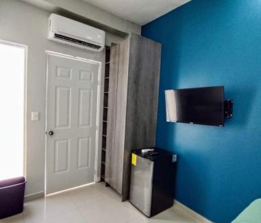 Tecoman Apartment | Casa azul