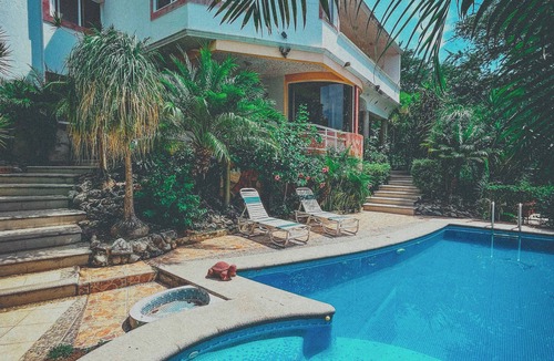 Xochitepec House | Casa Bonita in Santa Fe