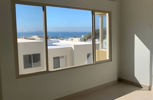 El Sauzal House | Casa Boreal | 3 BR 2.5 BA Home | 15 min from Ensenada and Valle de Guadalupe