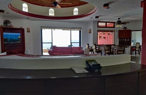 Manzanillo House | Casa Cangrejos