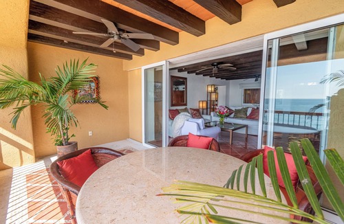 South Shore Hotel Area Condo | Casa Cielo Palmares - Beautiful beachfront 2-bedroom condo in Puerto Vallarta